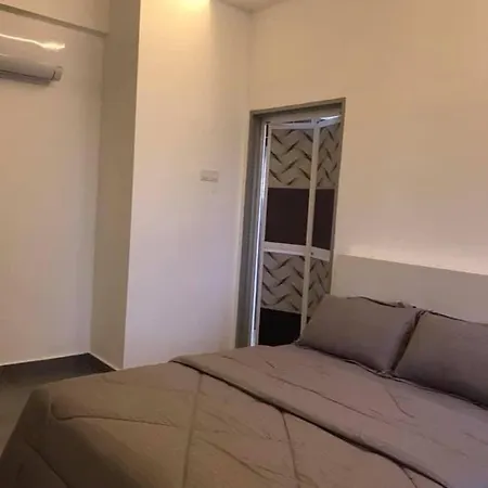 Sofiamuslim Homestay Putrajaya: Near Alamanda Mall & Government Centre Exterior photo